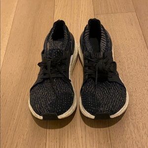 Adidas Ultraboost Women’s size 8 in Navy